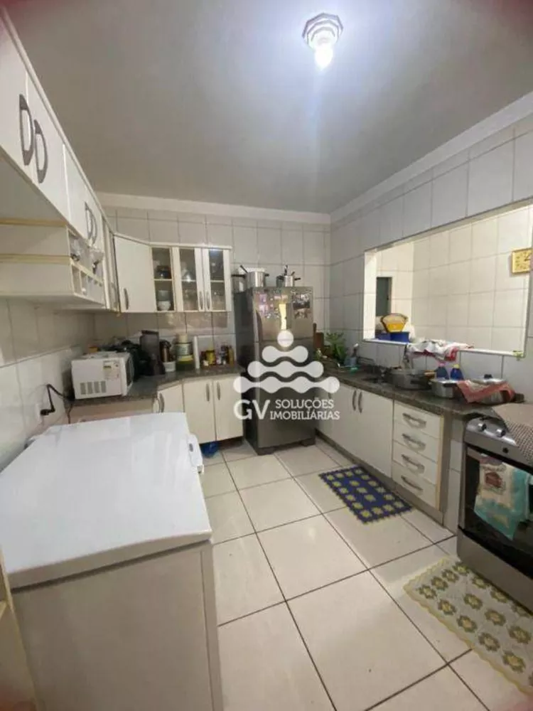Casa, 3 quartos, 186 m² - Foto 2