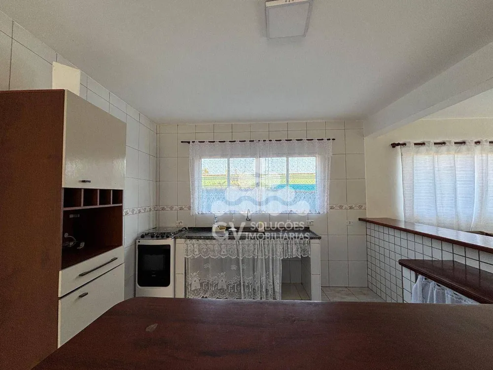 Casa, 3 quartos, 235 m² - Foto 3