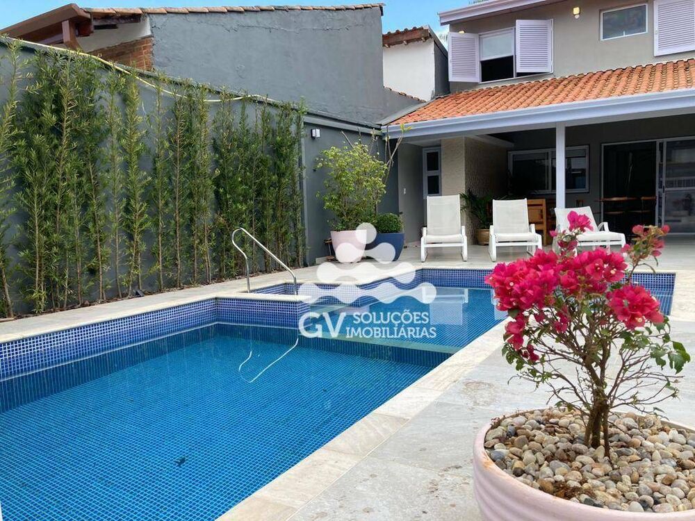 Casa, 5 quartos, 177 m² - Foto 1