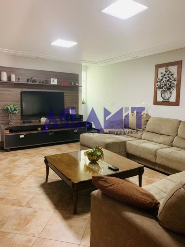 Casa de Condomínio à venda com 3 quartos, 220m² - Foto 1