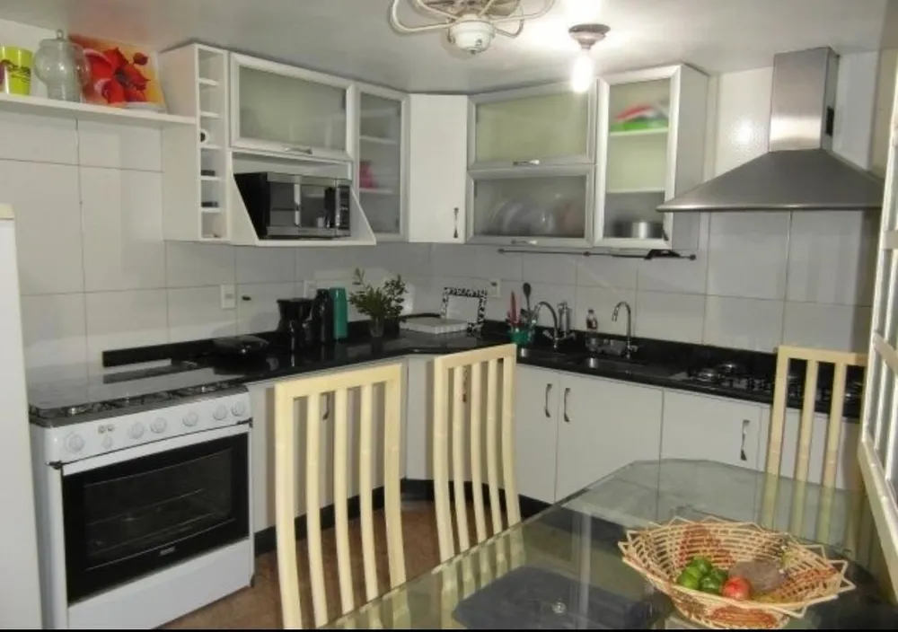 Casa, 7 quartos, 320 m² - Foto 3