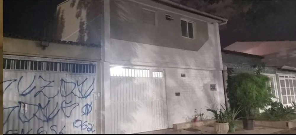Casa, 7 quartos, 320 m² - Foto 1