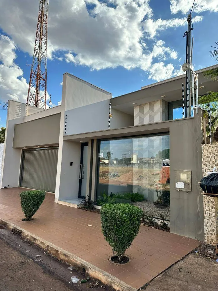 Casa, 3 quartos, 206 m² - Foto 1