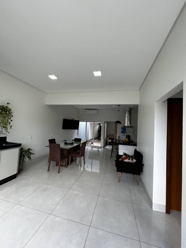Casa à venda com 3 quartos, 159m² - Foto 4