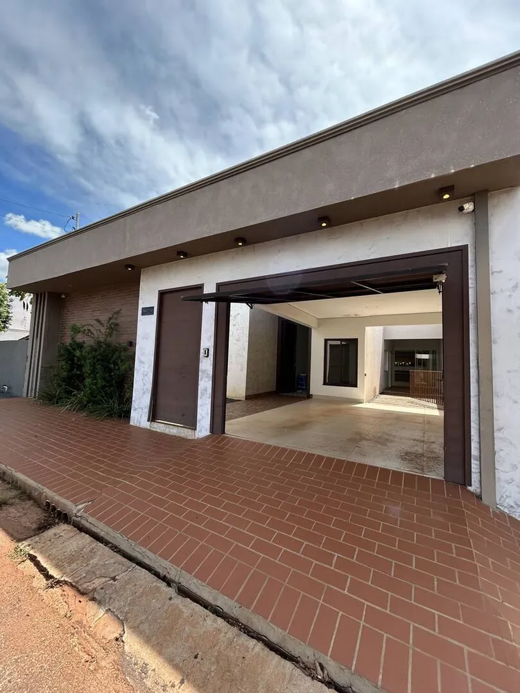 Casa, 3 quartos, 250 m² - Foto 1