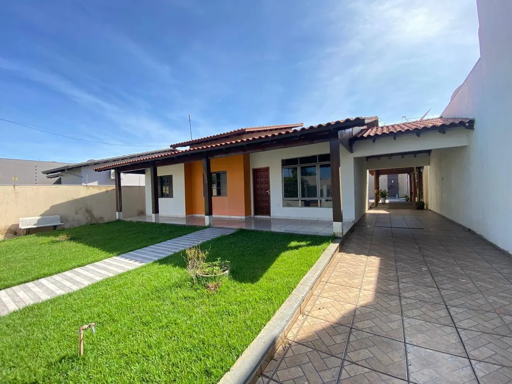 Casa, 3 quartos, 249 m² - Foto 1