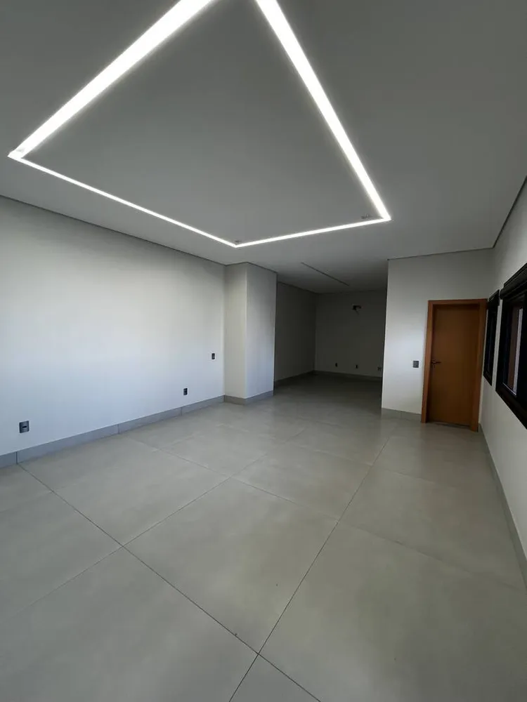Casa, 4 quartos, 240 m² - Foto 4