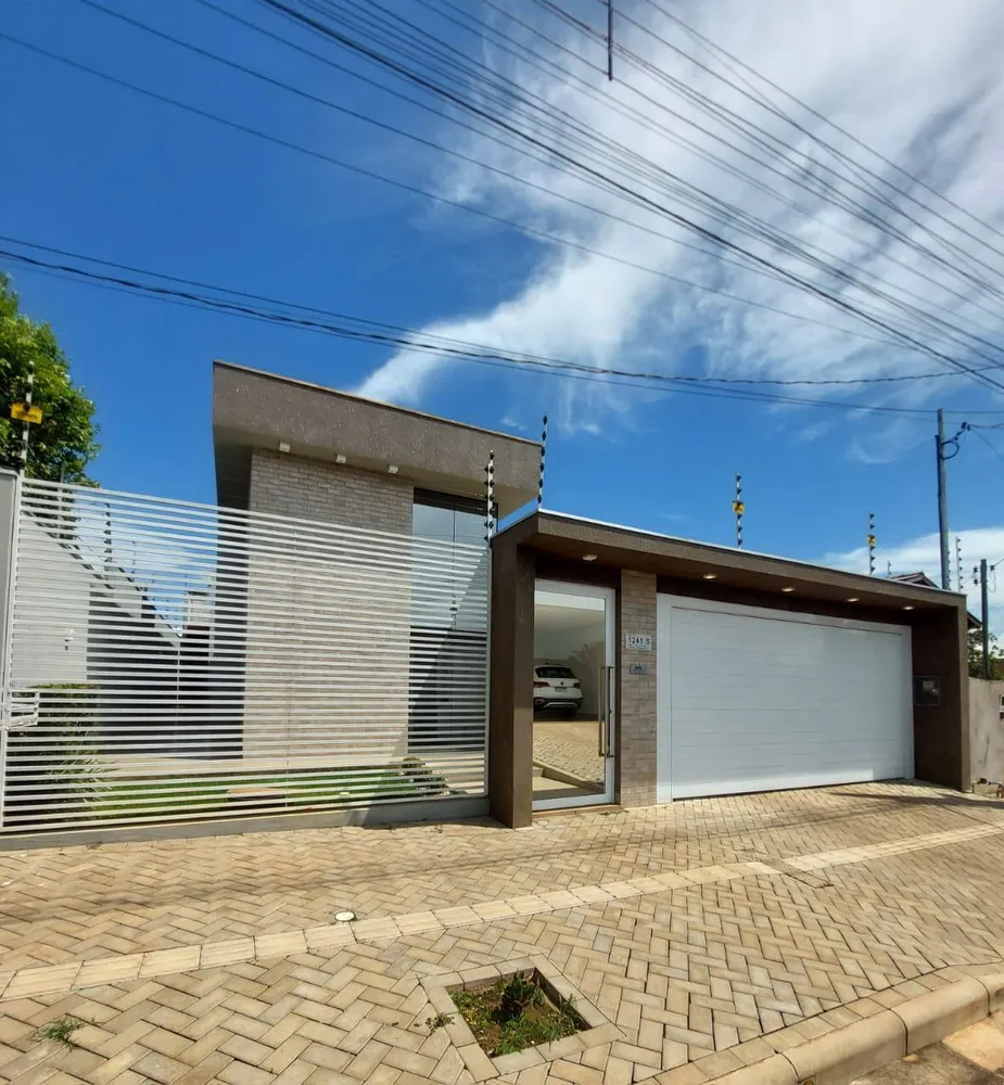 Casa, 3 quartos, 249 m² - Foto 1