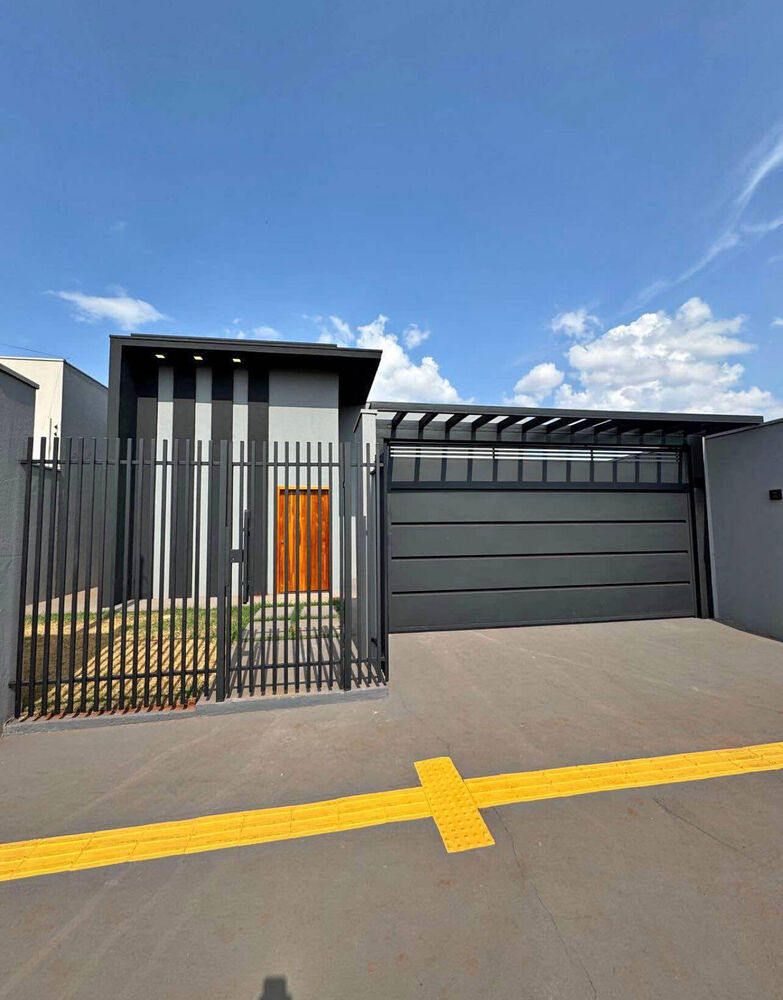 Casa à venda com 3 quartos, 96m² - Foto 1