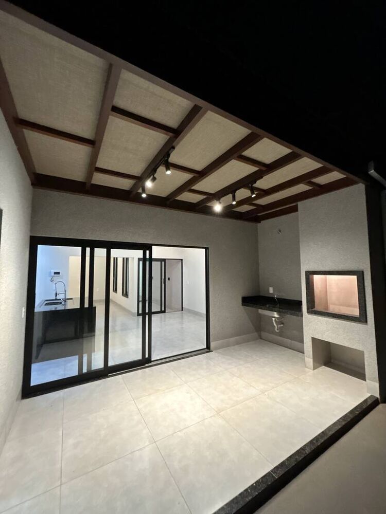Casa à venda com 3 quartos, 172m² - Foto 2