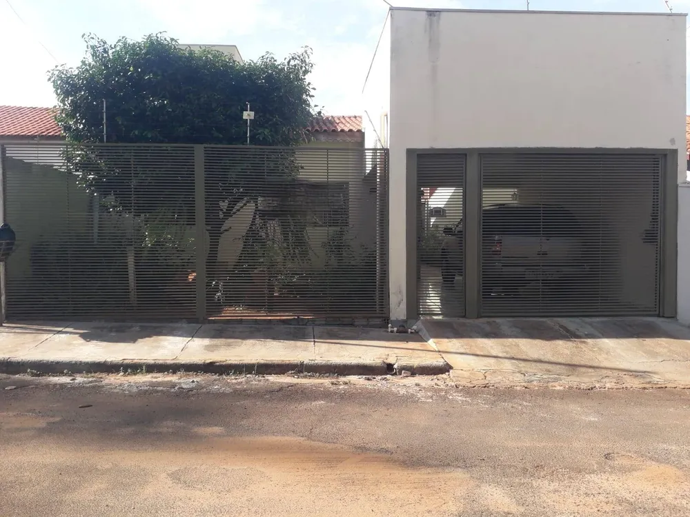 Casa, 3 quartos, 174 m² - Foto 1