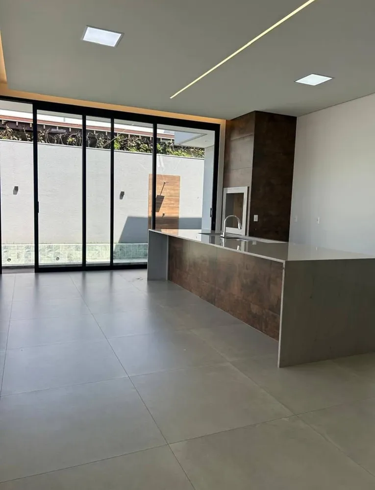 Casa, 3 quartos, 238 m² - Foto 3