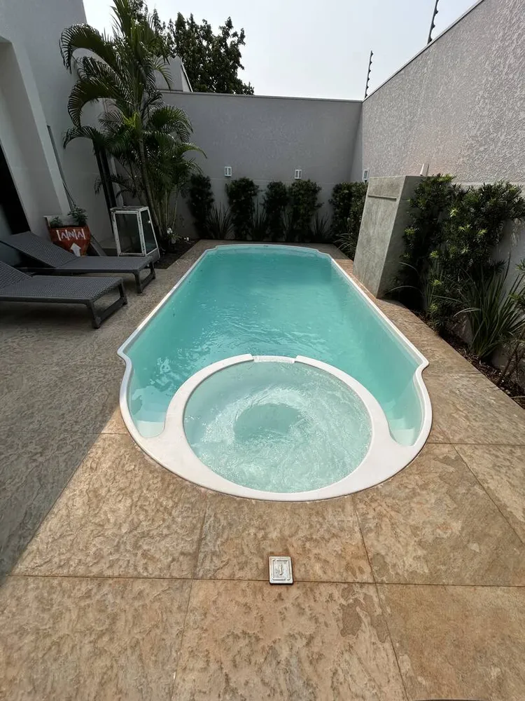 Casa, 3 quartos, 219 m² - Foto 2