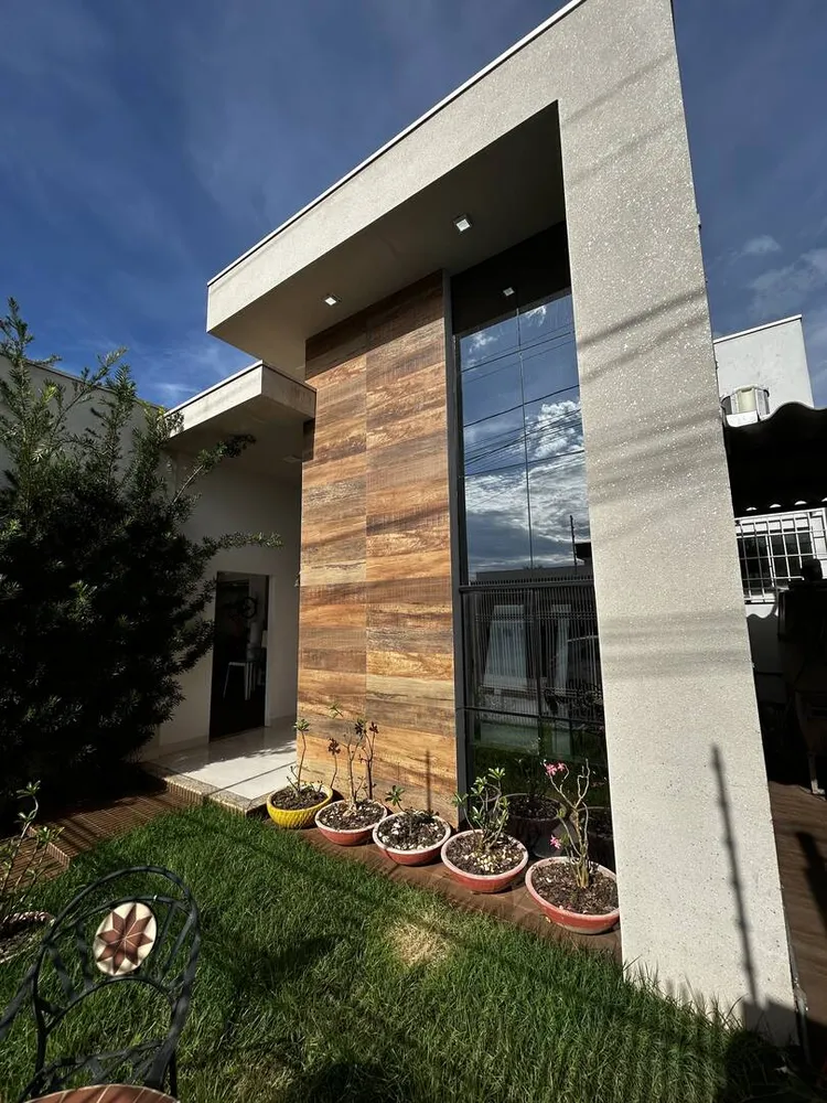 Casa, 3 quartos, 196 m² - Foto 2