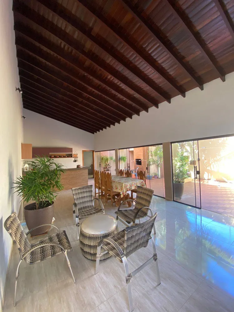 Casa, 3 quartos, 1025 m² - Foto 8