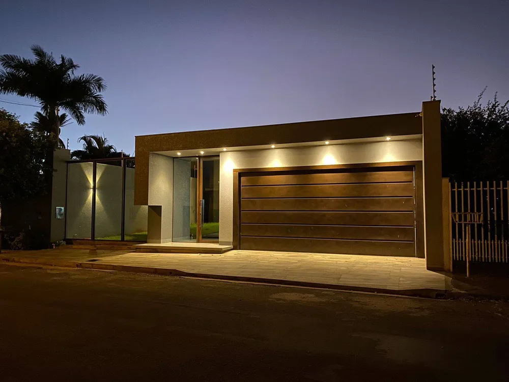 Casa, 3 quartos, 256 m² - Foto 1