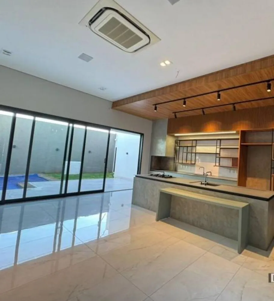 Casa, 3 quartos, 345 m² - Foto 1