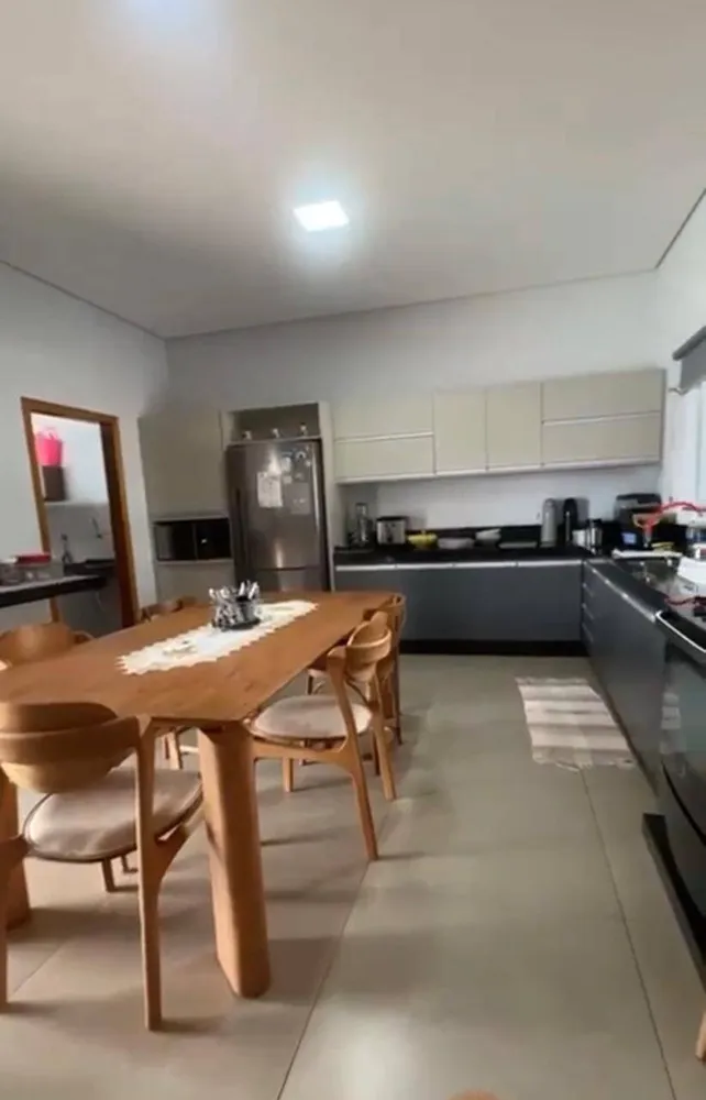 Casa, 2 quartos, 170 m² - Foto 2