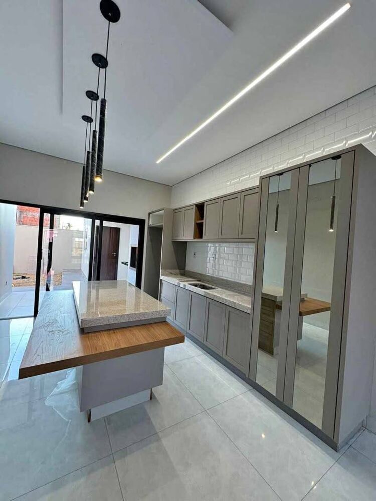 Casa à venda com 2 quartos, 150m² - Foto 1