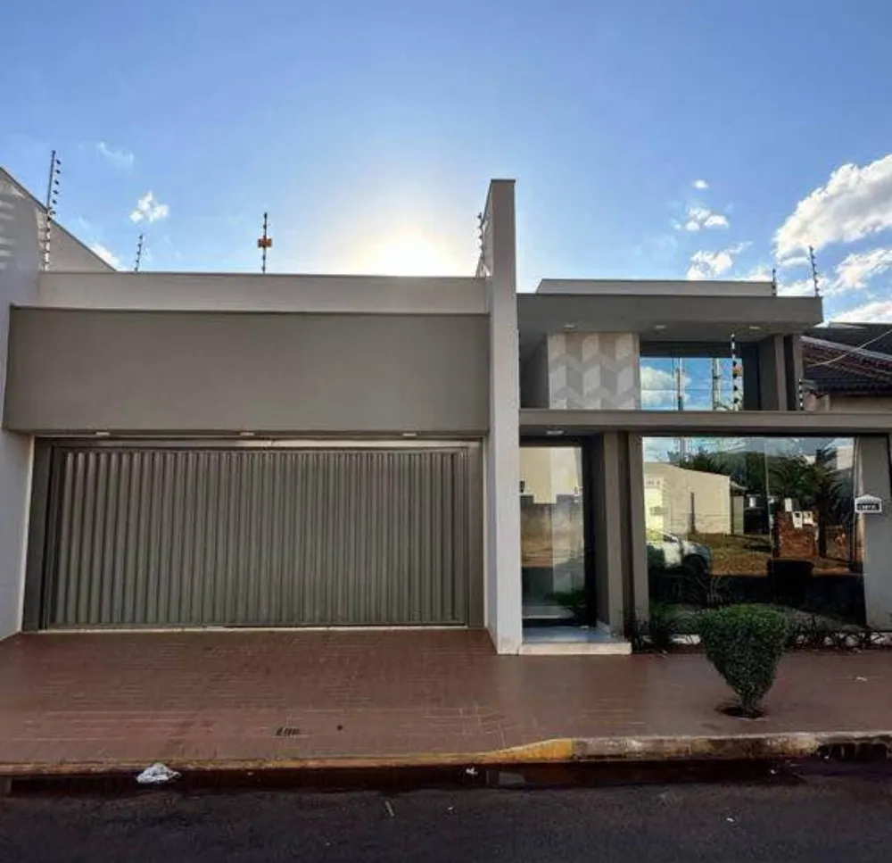 Casa, 3 quartos, 206 m² - Foto 1