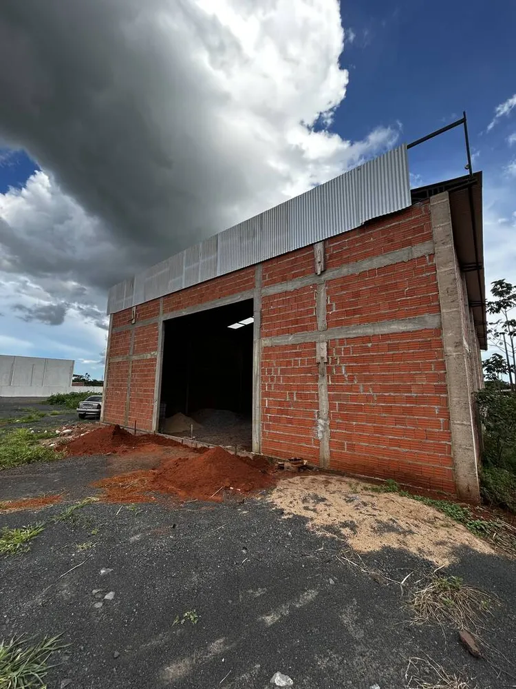 Sala-Conjunto, 2340 m² - Foto 1
