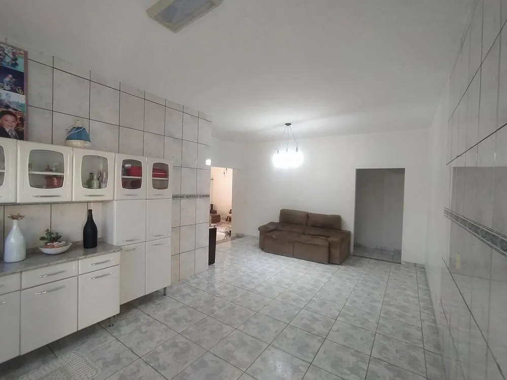 Casa, 3 quartos, 200 m² - Foto 9