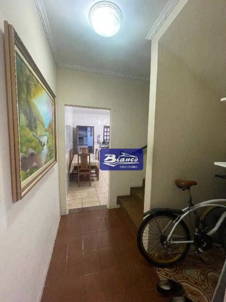 Sobrado à venda com 2 quartos, 100m² - Foto 4