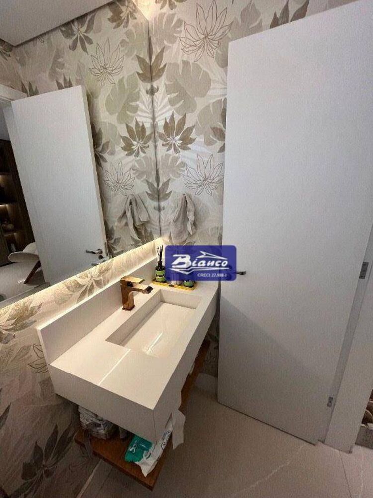 Sobrado à venda com 3 quartos, 160m² - Foto 1