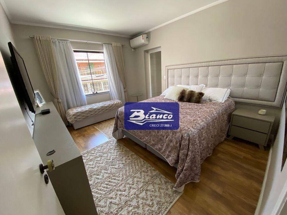 Sobrado, 4 quartos, 180 m² - Foto 2
