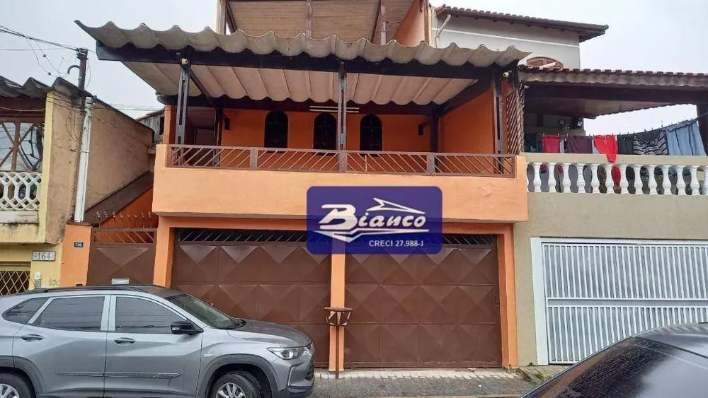 Sobrado à venda com 4 quartos, 234m² - Foto 1