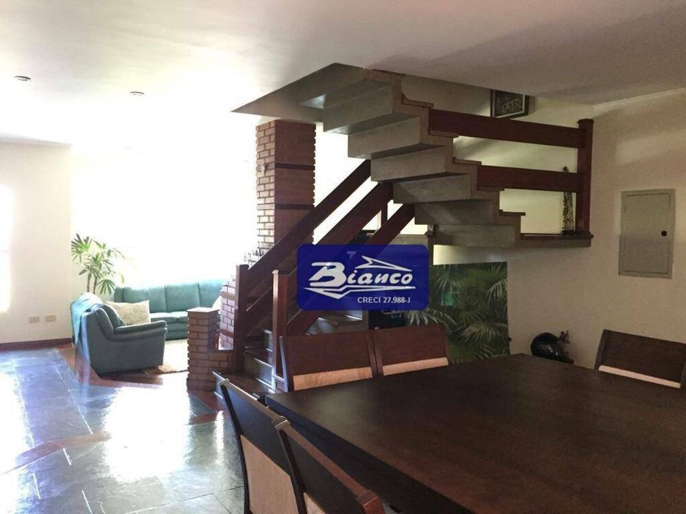 Sobrado, 3 quartos, 300 m² - Foto 1