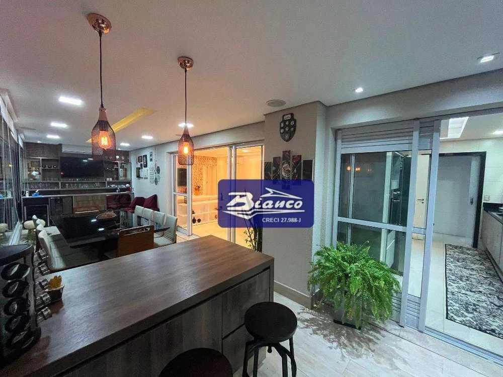 Apartamento, 3 quartos, 168 m² - Foto 1