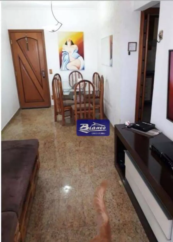 Apartamento à venda com 3 quartos, 74m² - Foto 4