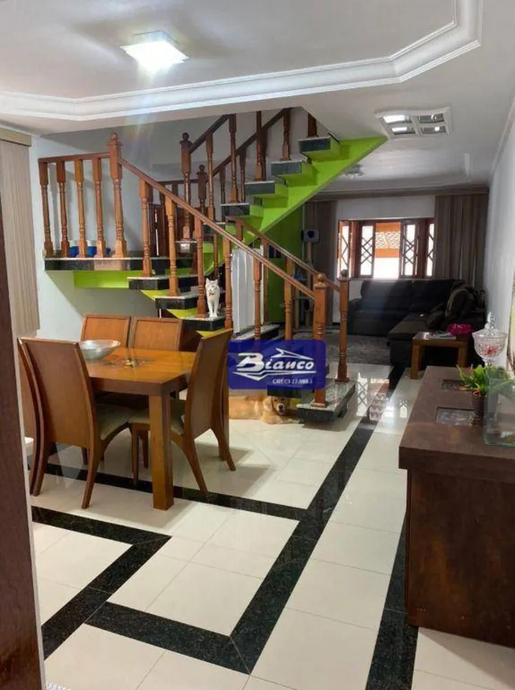 Sobrado, 4 quartos, 186 m² - Foto 1