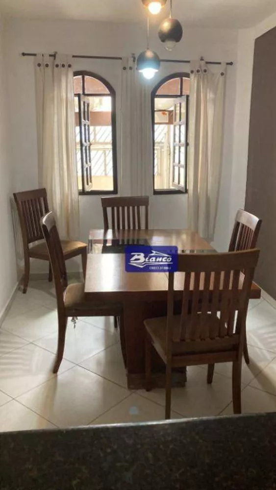 Sobrado à venda com 3 quartos, 120m² - Foto 4