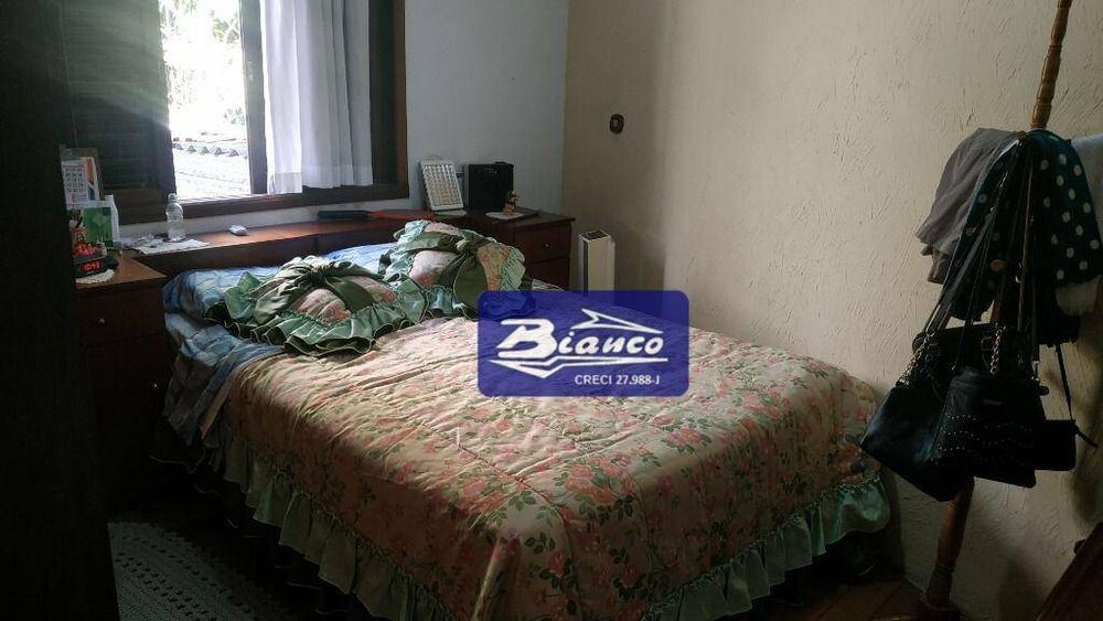 Sobrado, 3 quartos, 216 m² - Foto 1