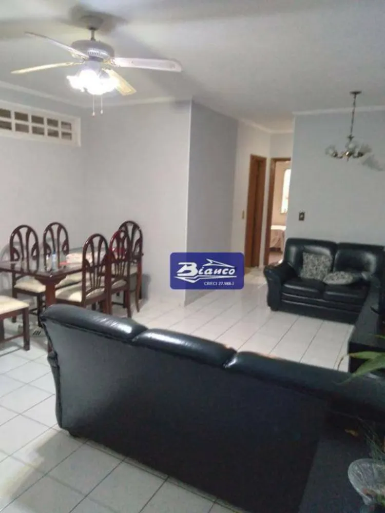 Apartamento, 3 quartos, 140 m² - Foto 1