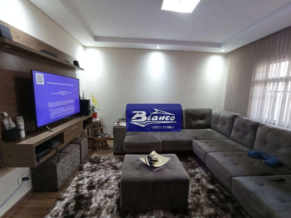 Casa, 3 quartos, 240 m² - Foto 1