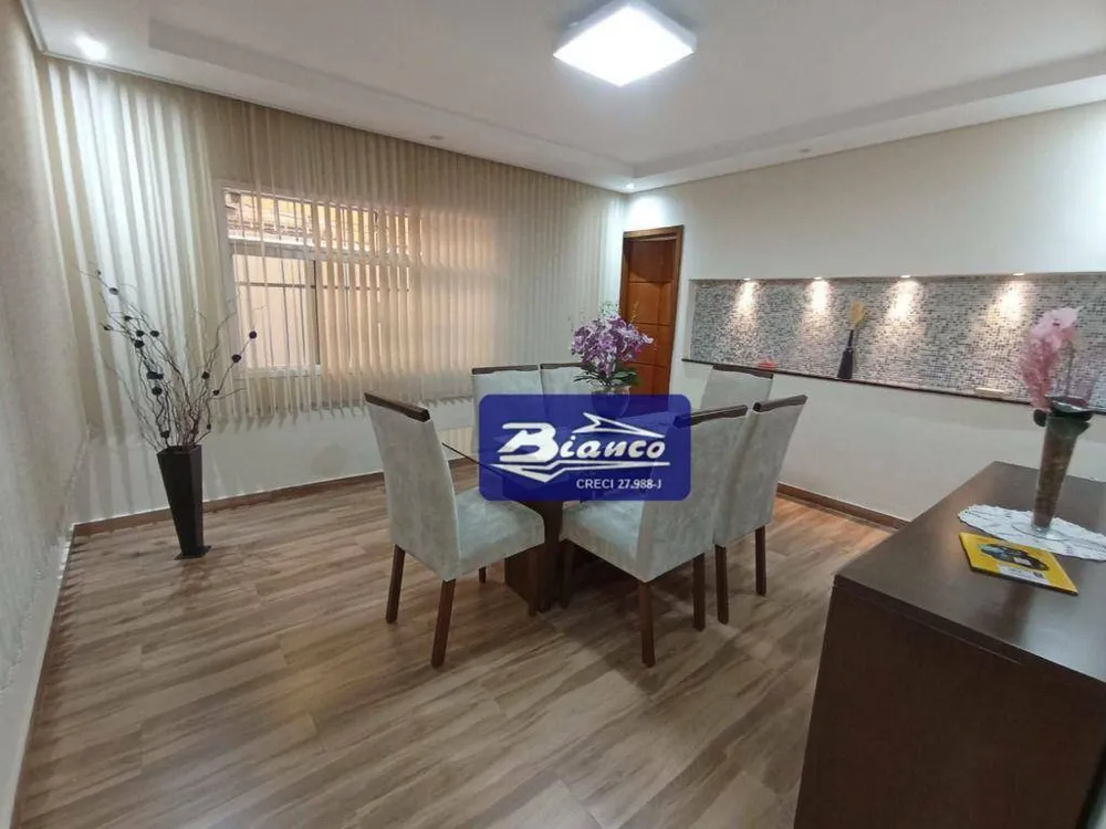 Casa, 3 quartos, 240 m² - Foto 2