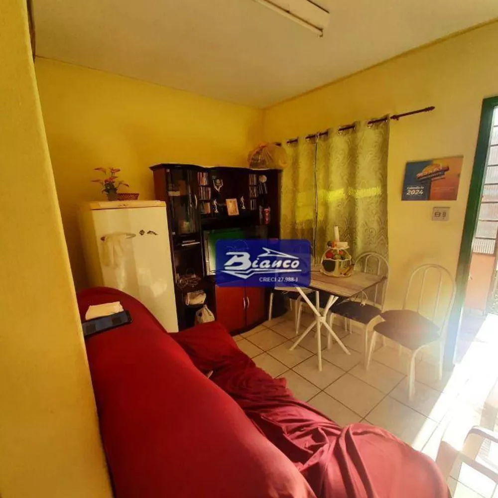 Casa à venda com 2 quartos, 120m² - Foto 4