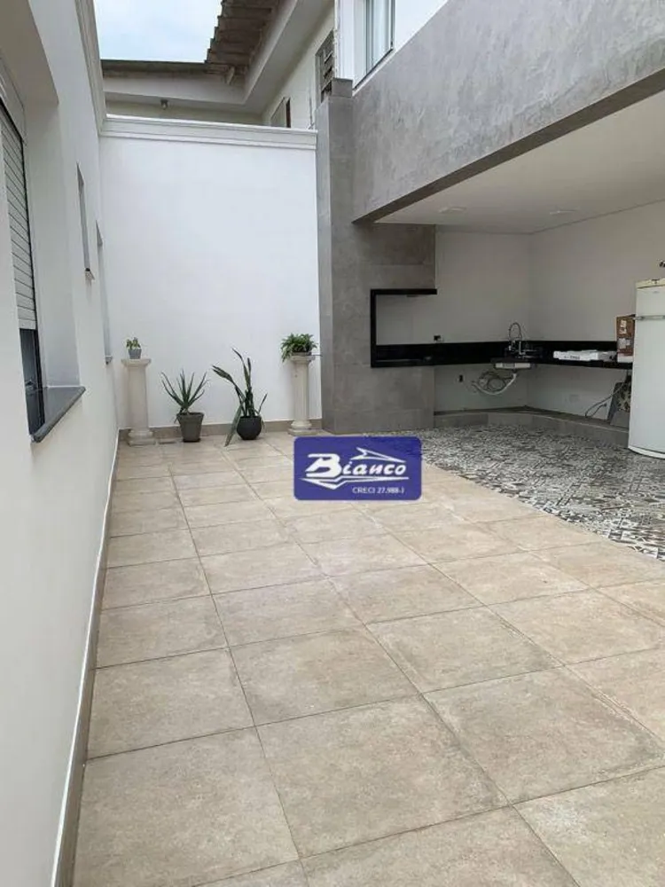 Casa, 3 quartos, 225 m² - Foto 8