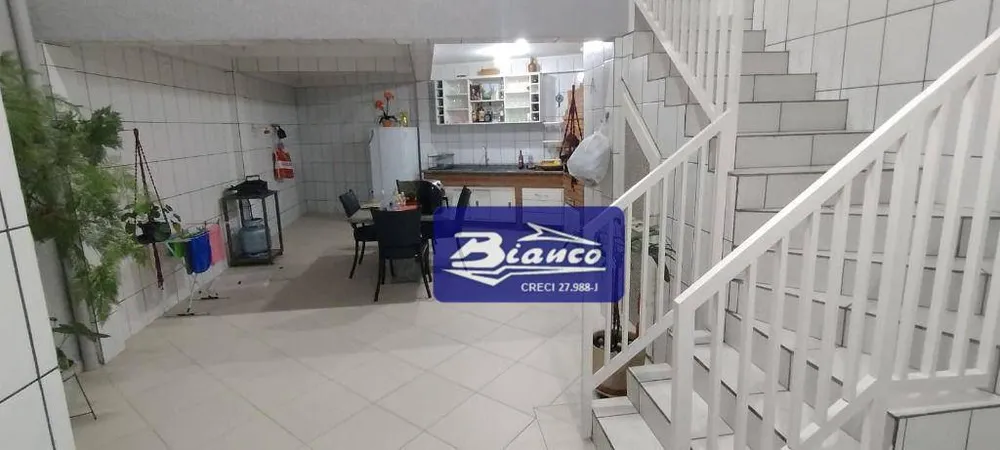 Sobrado, 3 quartos, 200 m² - Foto 2