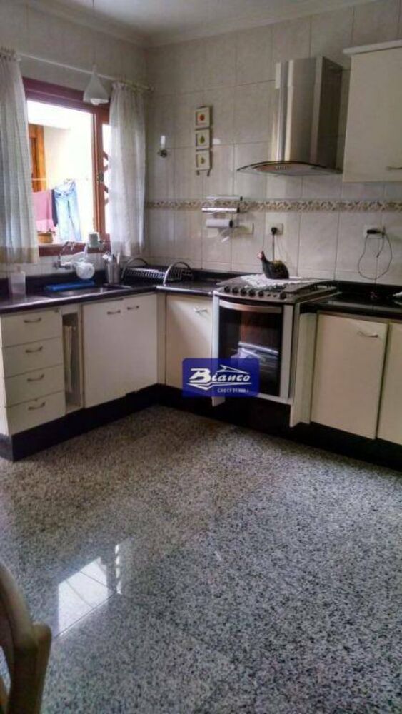 Sobrado à venda com 3 quartos, 190m² - Foto 4