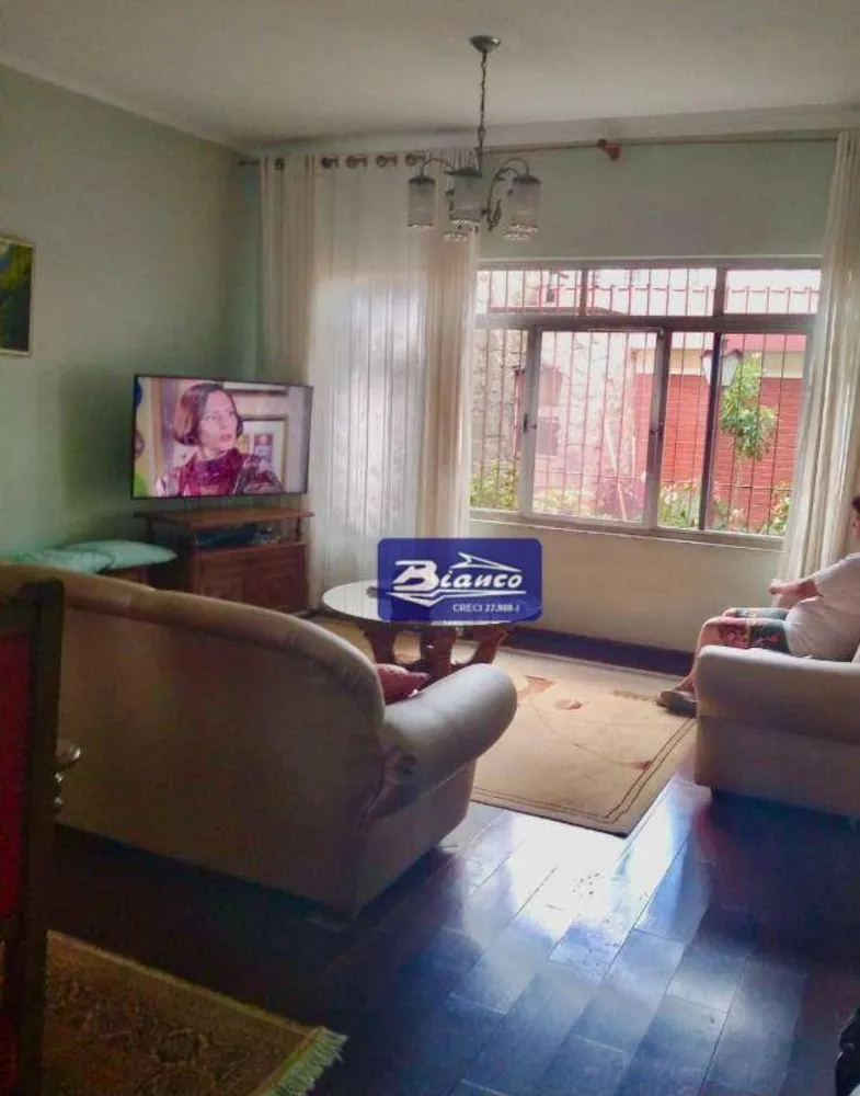 Casa, 3 quartos, 242 m² - Foto 3