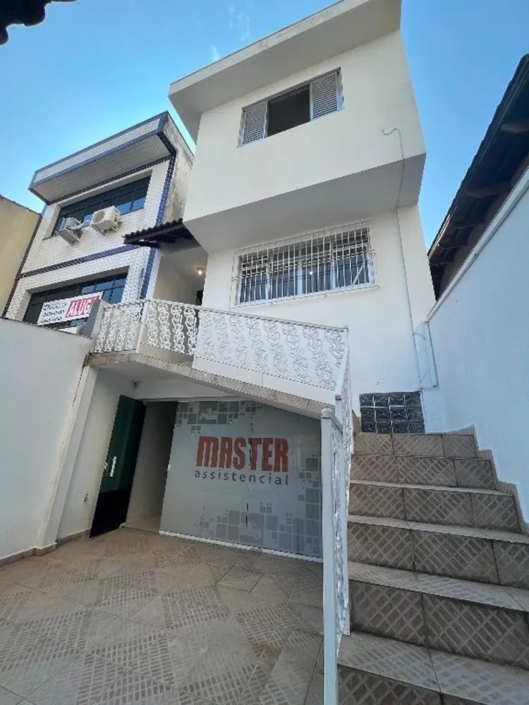 Sobrado, 3 quartos, 196 m² - Foto 1