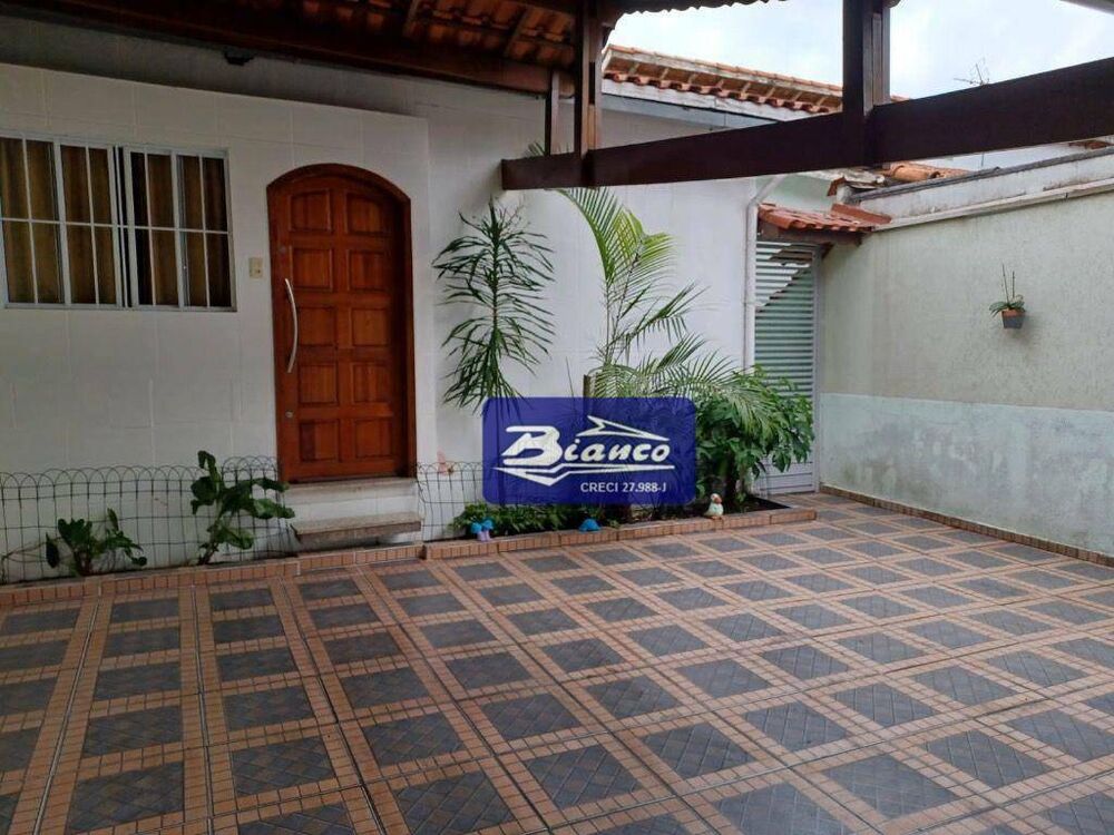 Casa, 3 quartos, 135 m² - Foto 1