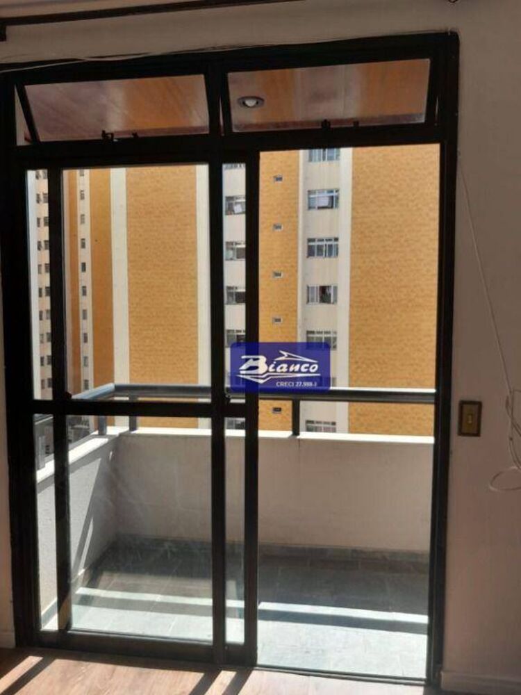 Apartamento à venda com 3 quartos, 90m² - Foto 2