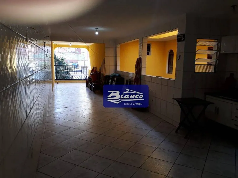 Sobrado, 3 quartos, 305 m² - Foto 2