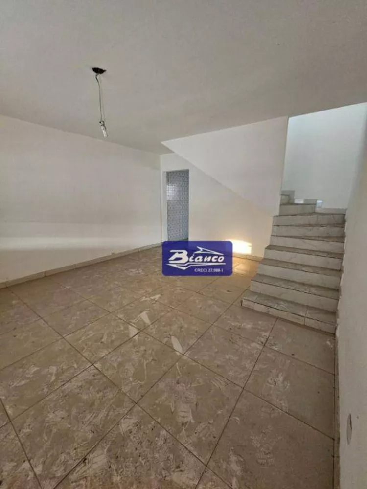 Sobrado à venda com 2 quartos, 154m² - Foto 2