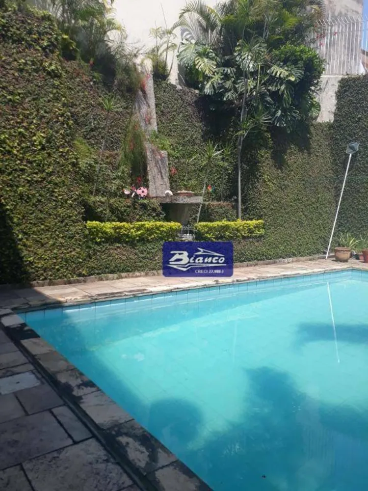 Sobrado, 3 quartos, 350 m² - Foto 1